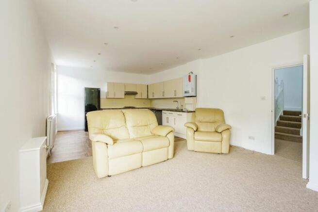 Lounge / Kitchen