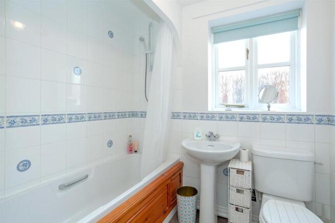 Bathroom.jpg