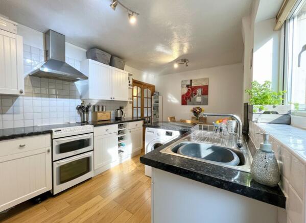 3 bed Terraced for sale Image 4