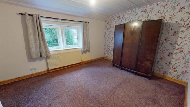 3 bed Semi-Detached Bungalow for sale Image 7