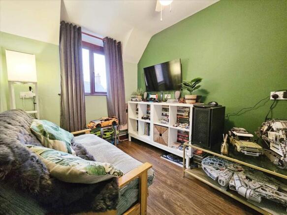 Bedroom 4: