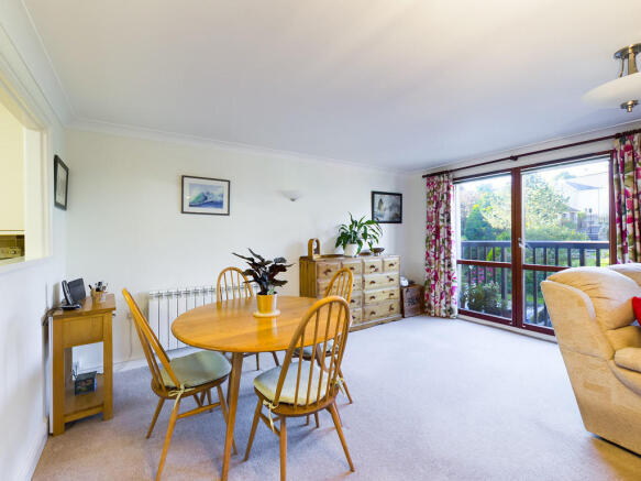 Living / Dining R...