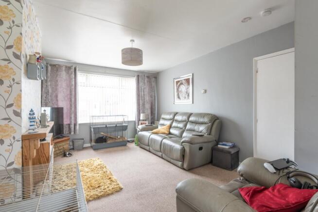 3 bed Semi-Detached for sale Image 4