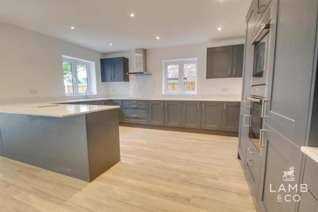 KITCHEN AREA