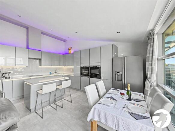 Kitchin/Dining Area