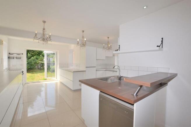 kitchen 1.jpg