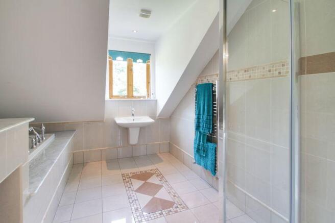 En-Suite Bathroom