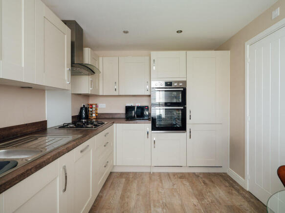 Kitchen / Breakfast Room