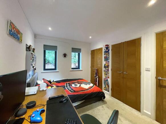 Bedroom 3 Fitted ...