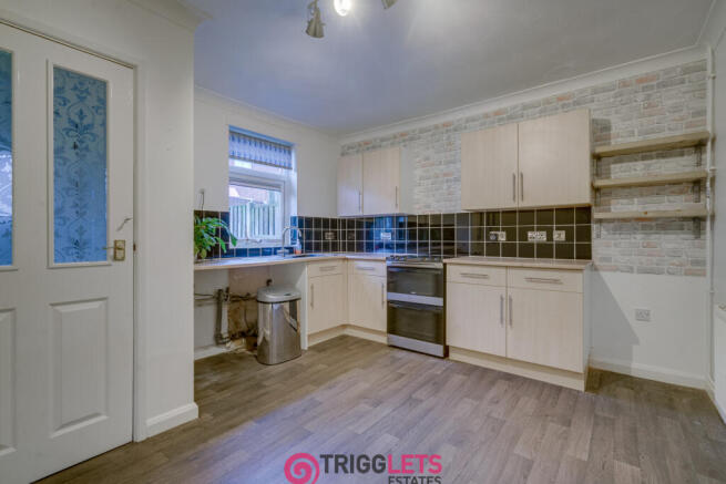 3 bed Semi-Detached for sale Image 7