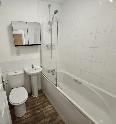 2 bed Flat to rent Image 6