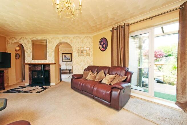 2 bed Detached Bungalow for sale Image 4