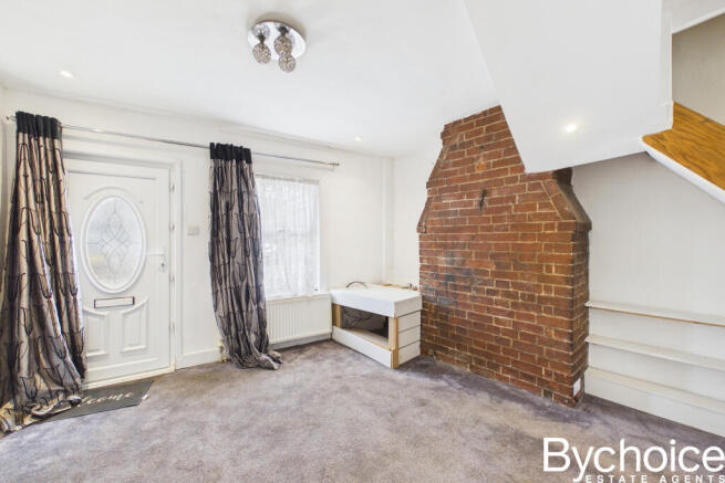 CAM05454G0-PR0136-STILL002