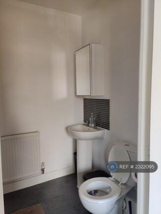 En Suite w/ Shower(1)