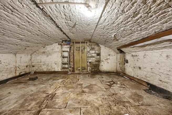4 bed Terraced for sale Image 6