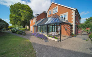 8, Giffords Court, Lowbourne, Melksham SN12 7DY