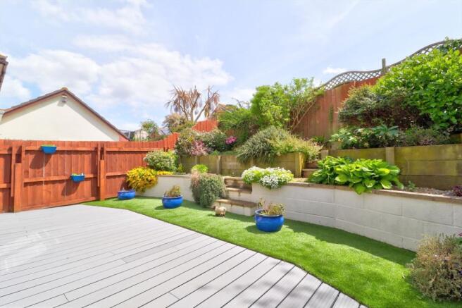 Rear garden ii.jpg