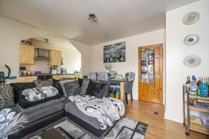 2a, Cann Hall Road, London E11 3HZ