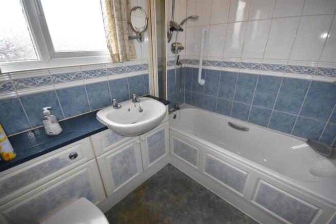 3 bed Semi-Detached for sale Image 8
