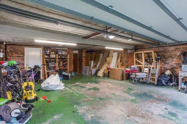 INTEGRAL GARAGE