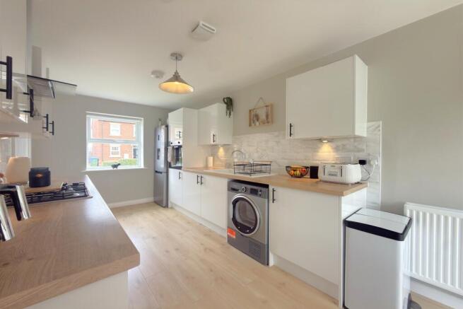 3 bed Detached for sale Image 8