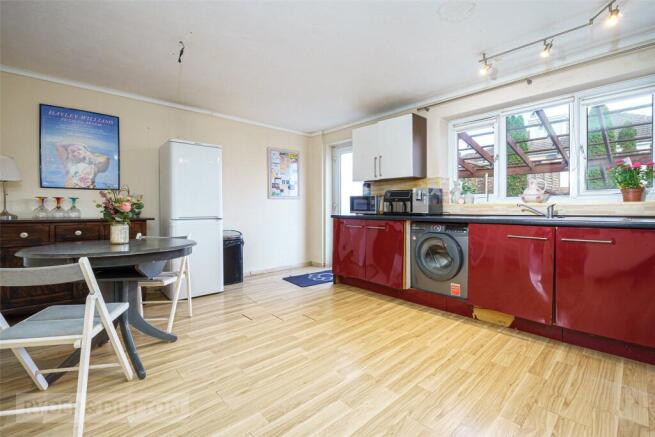 2 bed Terraced for sale Image 4