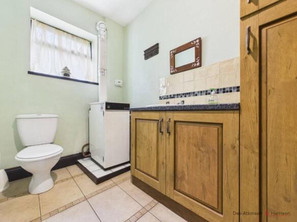 4 bed Detached for sale Image 12