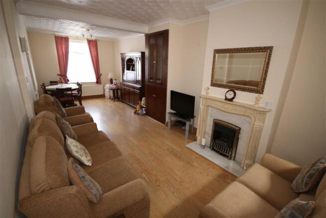 Lounge/dining Room: