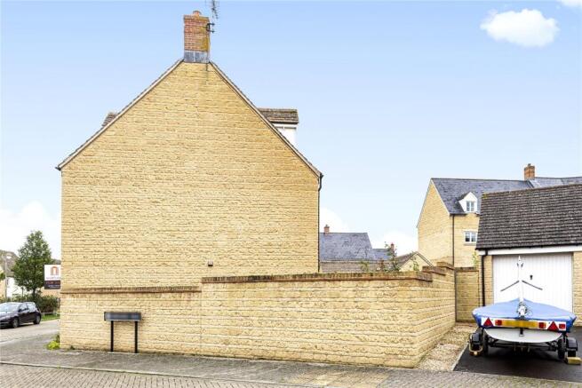 Parking Space/Garage