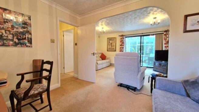  Maxey Close, Peterborough, PE6 photo 4
