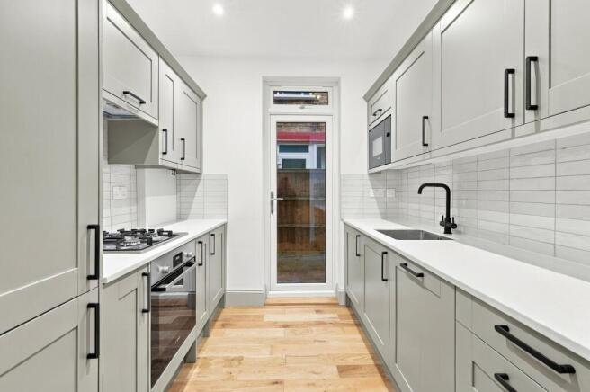 Perth Road, Leyton, E10 photo 2