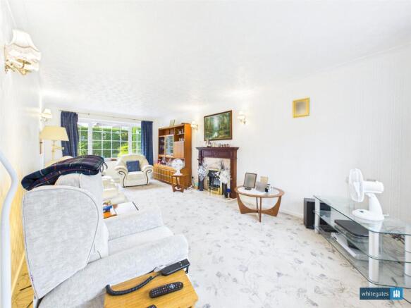 4 bed Detached for sale Image 7