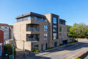 Apartment 7, Spire Court, Windmill Street, Royal Tunbridge Wells TN2 4EQ