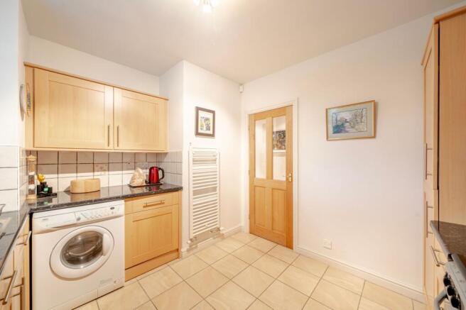 2 bed Flat for sale Image 7