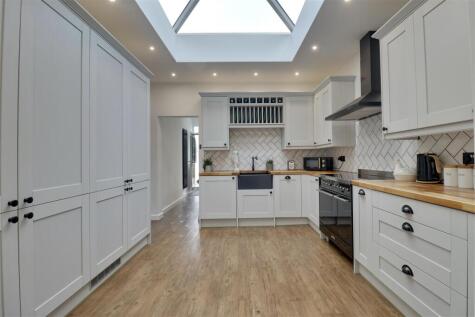 Stakes Hill Road, Waterlooville