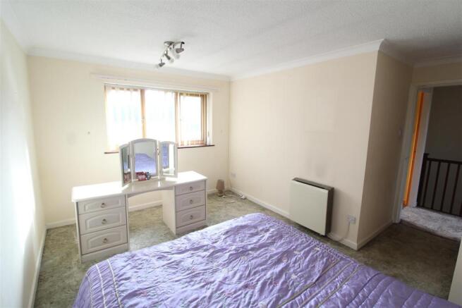 Bedroom 2.JPG