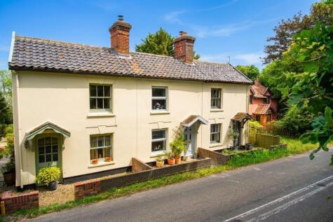 Chickering Hall Cottages, Wingfield, Diss