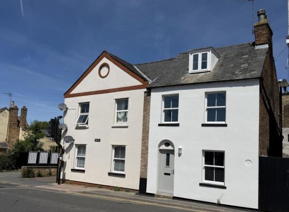 2-bed house on Newnham Street, Ely, Cambridgeshire, £300,000