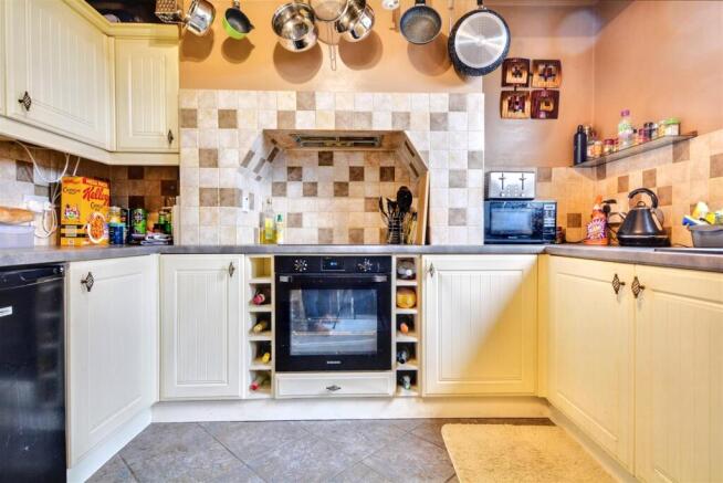 Kitchen_3.jpeg