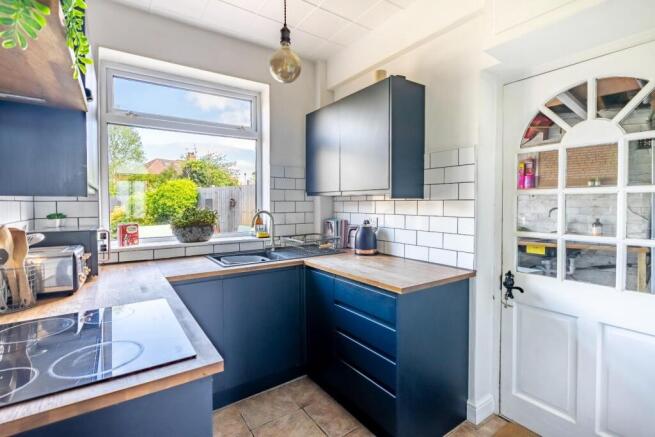3 bed Semi-Detached for sale Image 8