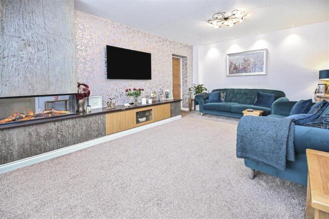 3 Millside Close Lounge (4).jpg