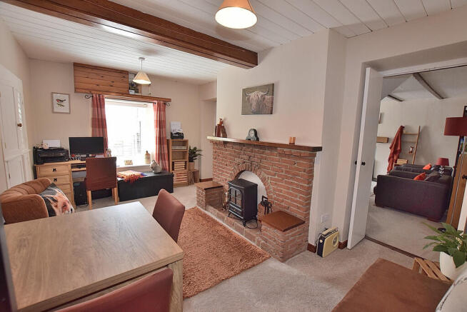 2 bed Semi-Detached for sale Image 6