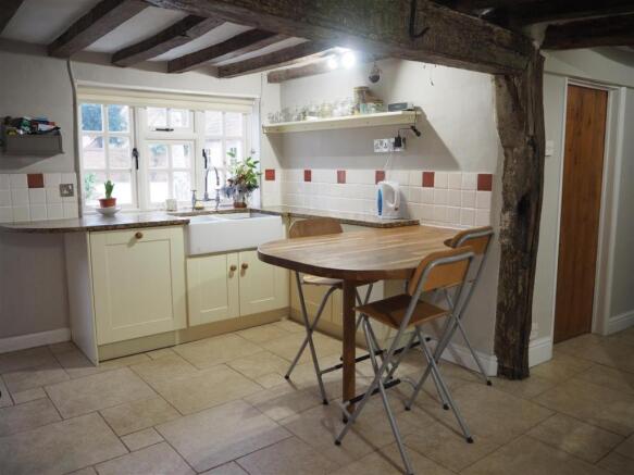 Spacious Breakfast Kitchen 498