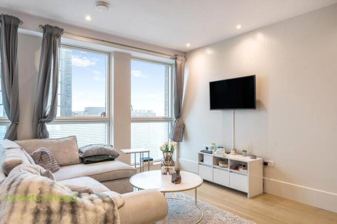 02e4a7d3-7b57-483...