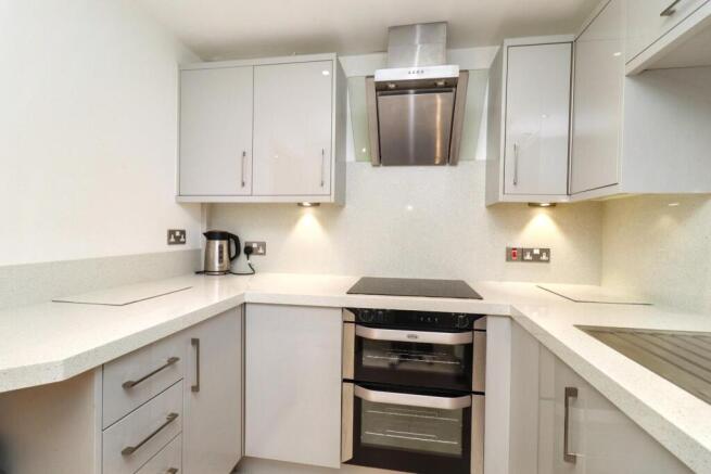 2 bed Apartment for sale Image 10