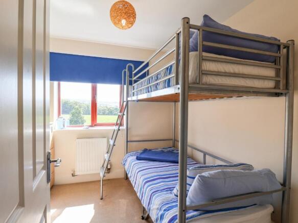 3 bed House for sale Image 10