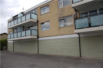 Parking/Balcony
