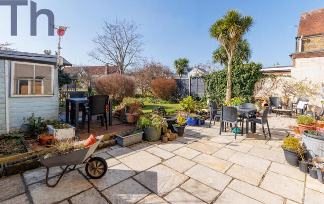 Sunny Patio & Garden