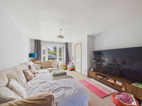 3 bed Semi-Detached for sale Image 3