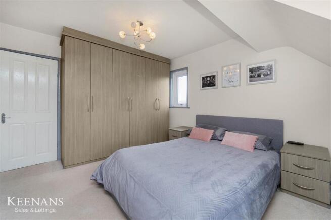 3 bed Detached for sale Image 9